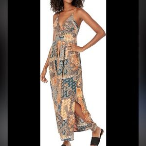 Angie Twisted Front Keyhole Patterned Tank Maxi Dress M